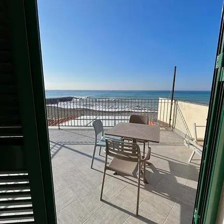 Chery Lejlighed Riva Ligure